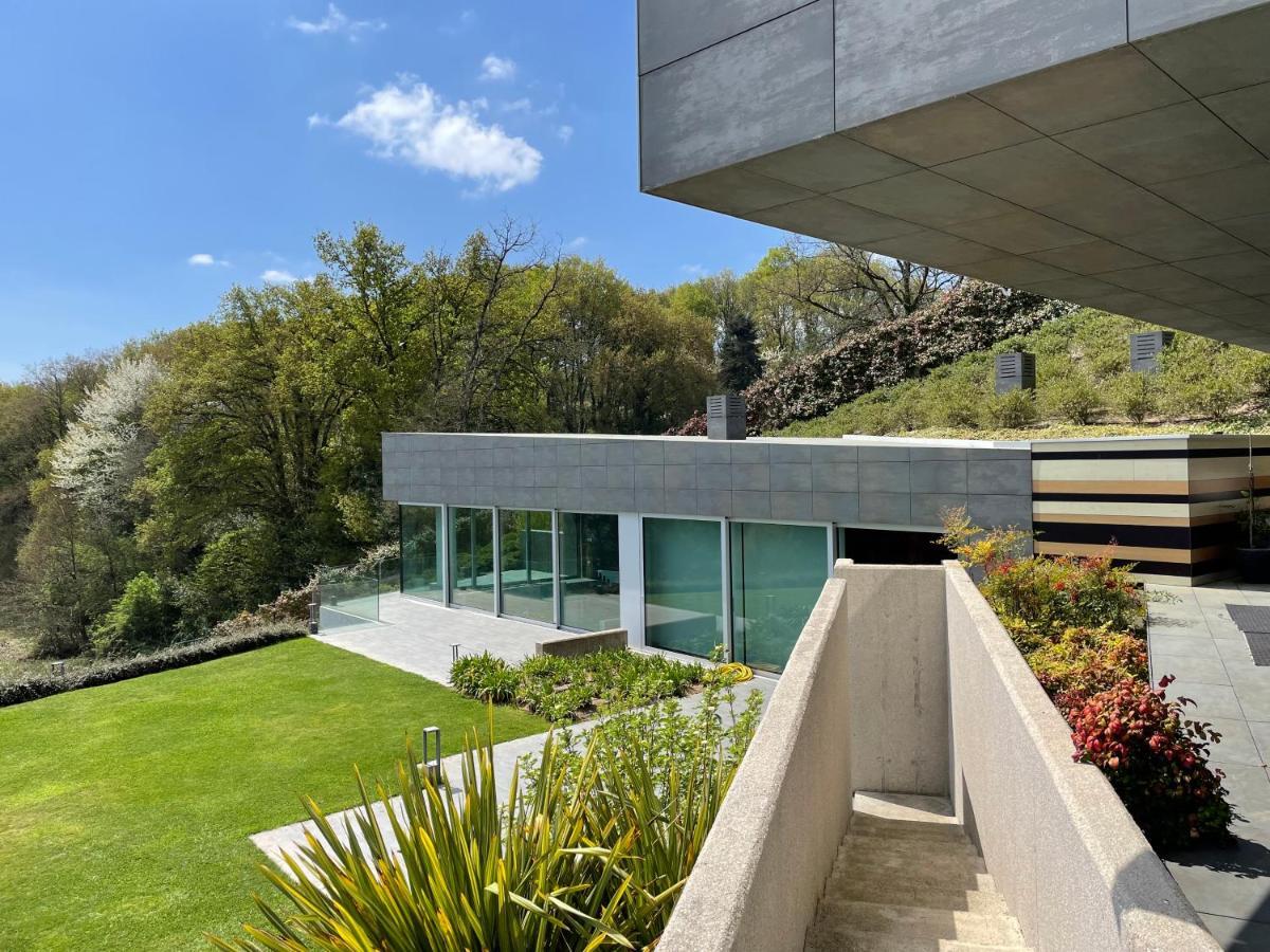 Tres Prismas Exclusive Villa Sarria Exterior photo